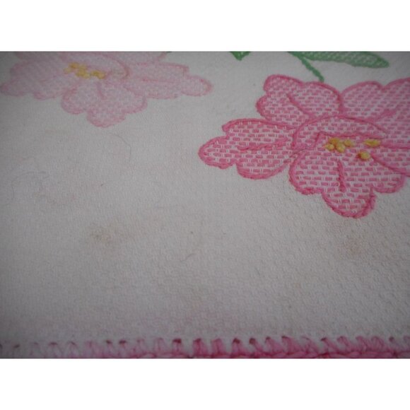 Vintage hand embroidered floral Pink Lace Dresser scarf doily placemat runner #5 - Picture 7 of 7